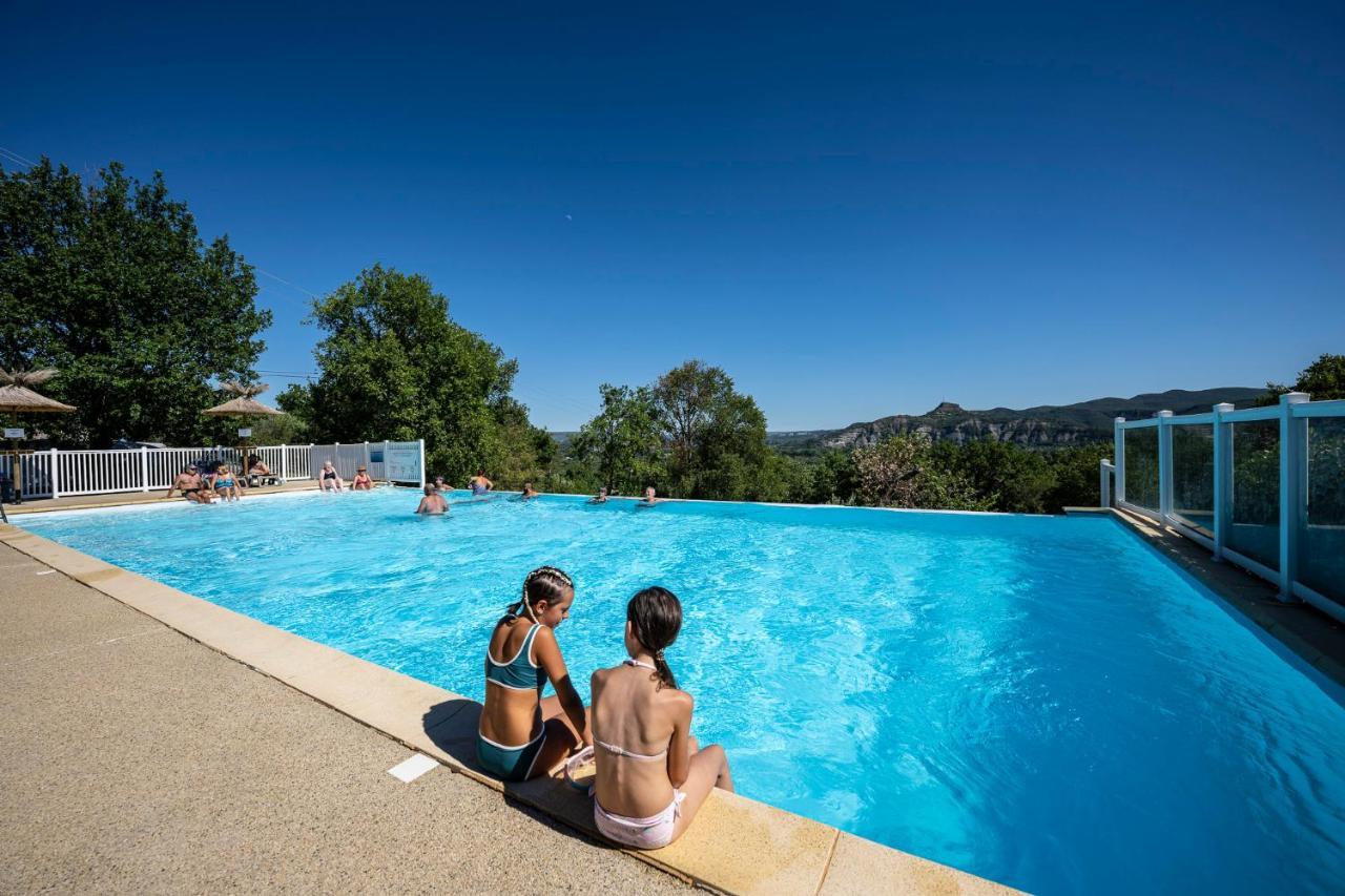Charmant Camping Familiale 3 Etoiles Vue 360 Plage Piscine A Debordement Empl Xxl Labeaume Luaran gambar