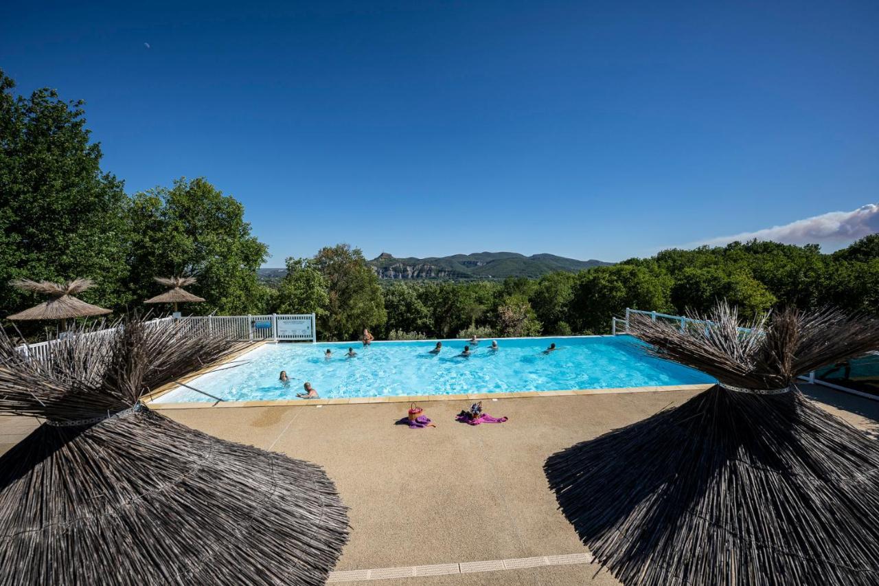 Charmant Camping Familiale 3 Etoiles Vue 360 Plage Piscine A Debordement Empl Xxl Labeaume Luaran gambar