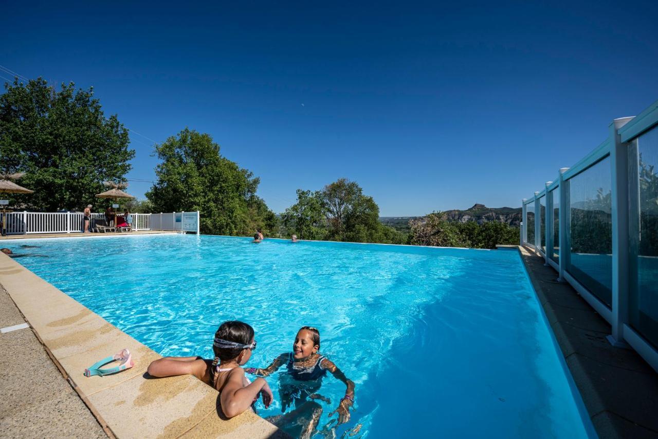 Charmant Camping Familiale 3 Etoiles Vue 360 Plage Piscine A Debordement Empl Xxl Labeaume Luaran gambar