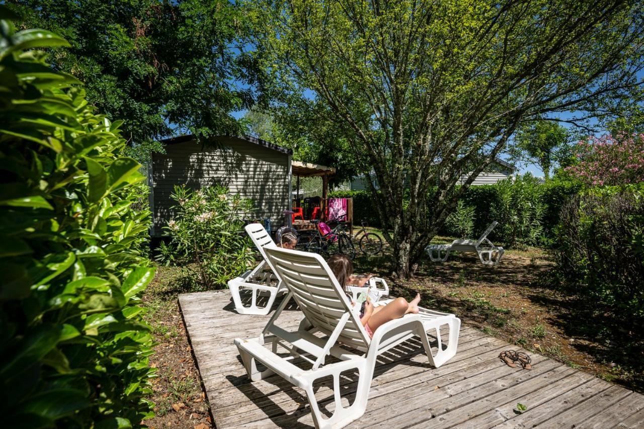 Charmant Camping Familiale 3 Etoiles Vue 360 Plage Piscine A Debordement Empl Xxl Labeaume Luaran gambar