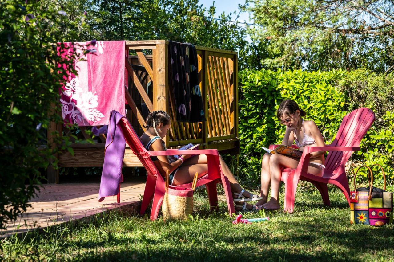 Charmant Camping Familiale 3 Etoiles Vue 360 Plage Piscine A Debordement Empl Xxl Labeaume Luaran gambar