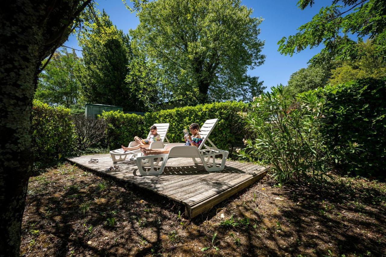 Charmant Camping Familiale 3 Etoiles Vue 360 Plage Piscine A Debordement Empl Xxl Labeaume Luaran gambar