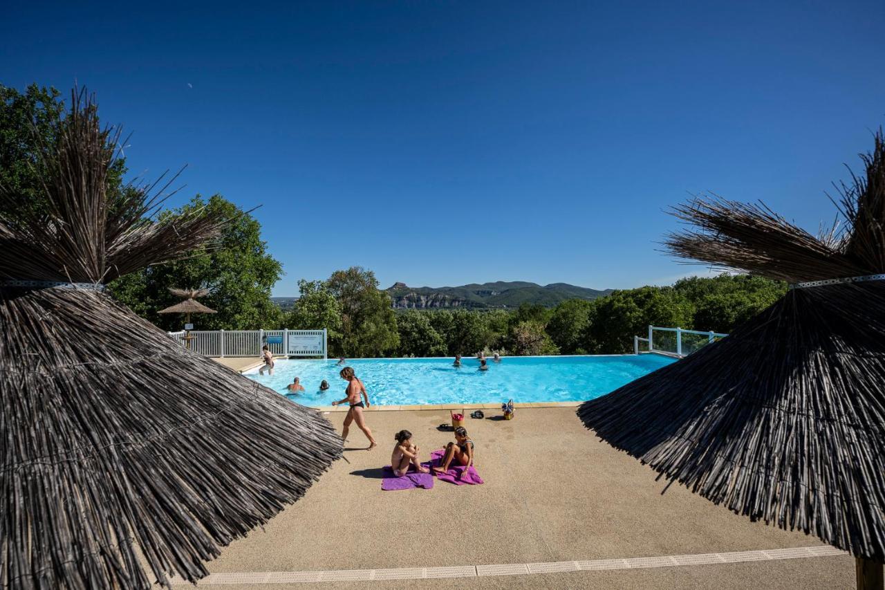 Charmant Camping Familiale 3 Etoiles Vue 360 Plage Piscine A Debordement Empl Xxl Labeaume Luaran gambar