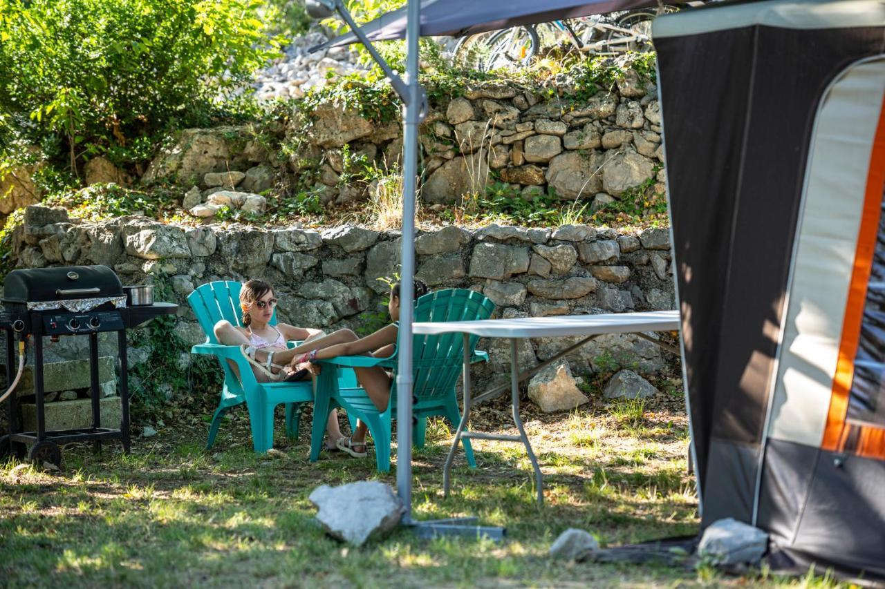 Charmant Camping Familiale 3 Etoiles Vue 360 Plage Piscine A Debordement Empl Xxl Labeaume Luaran gambar