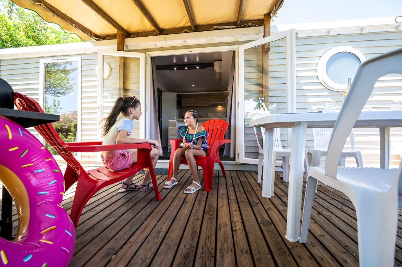Charmant Camping Familiale 3 Etoiles Vue 360 Plage Piscine A Debordement Empl Xxl Labeaume Luaran gambar
