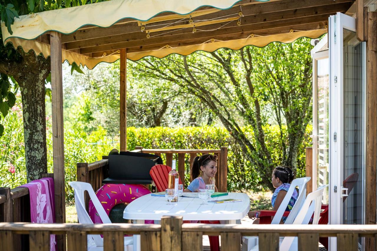 Charmant Camping Familiale 3 Etoiles Vue 360 Plage Piscine A Debordement Empl Xxl Labeaume Luaran gambar