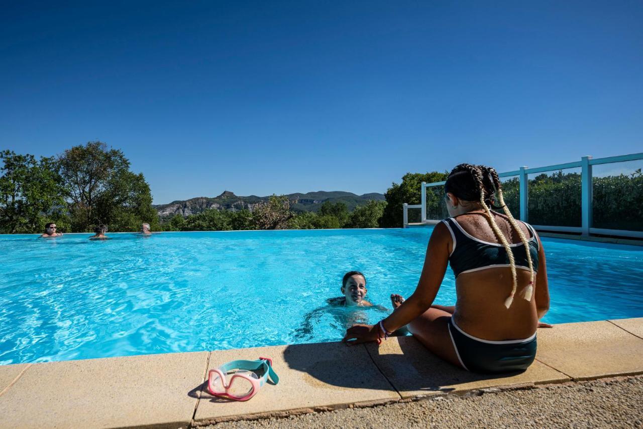 Charmant Camping Familiale 3 Etoiles Vue 360 Plage Piscine A Debordement Empl Xxl Labeaume Luaran gambar