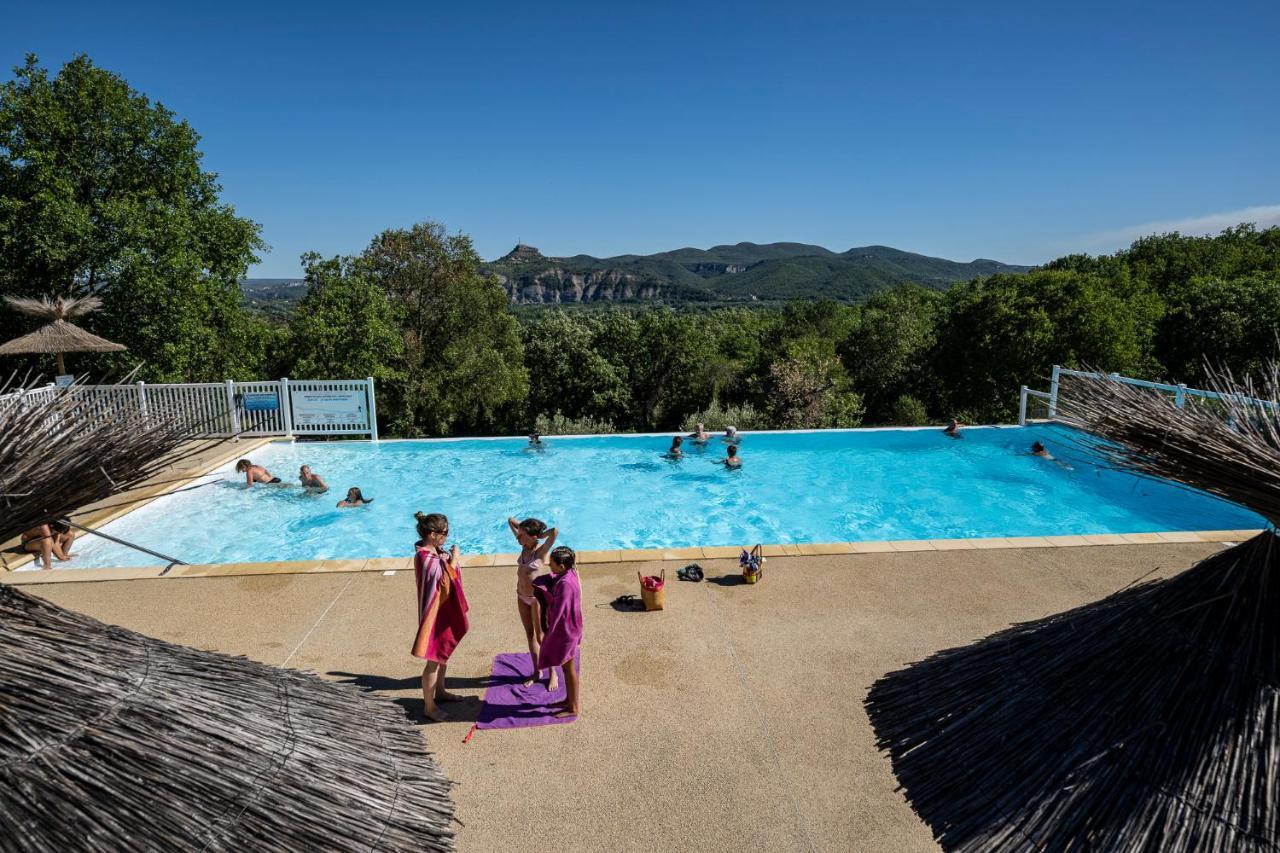Charmant Camping Familiale 3 Etoiles Vue 360 Plage Piscine A Debordement Empl Xxl Labeaume Luaran gambar